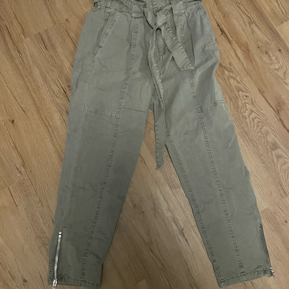 Blank NYC Reagin Olive Green Paperbag Waste Cargo Pants - Size 26 - Picture 3 of 4